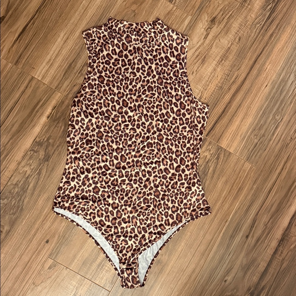 Leopard Print Sleeveless Bodysuit